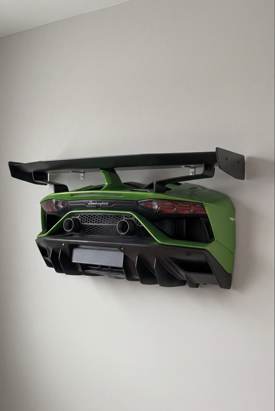 Close-up of the WingMount car shelf rear light detail